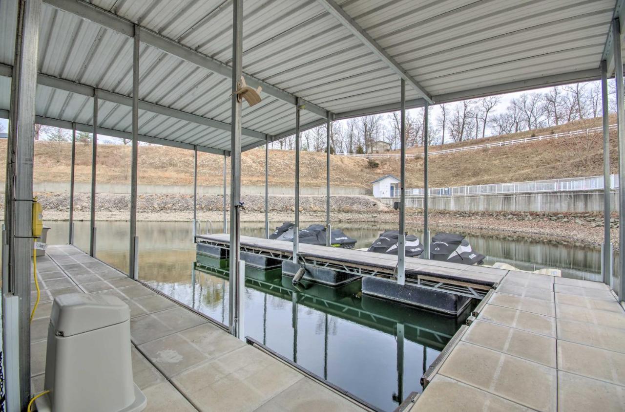 Breezy Lake Ozark Escape Dock, Slip And Pool! Exterior photo